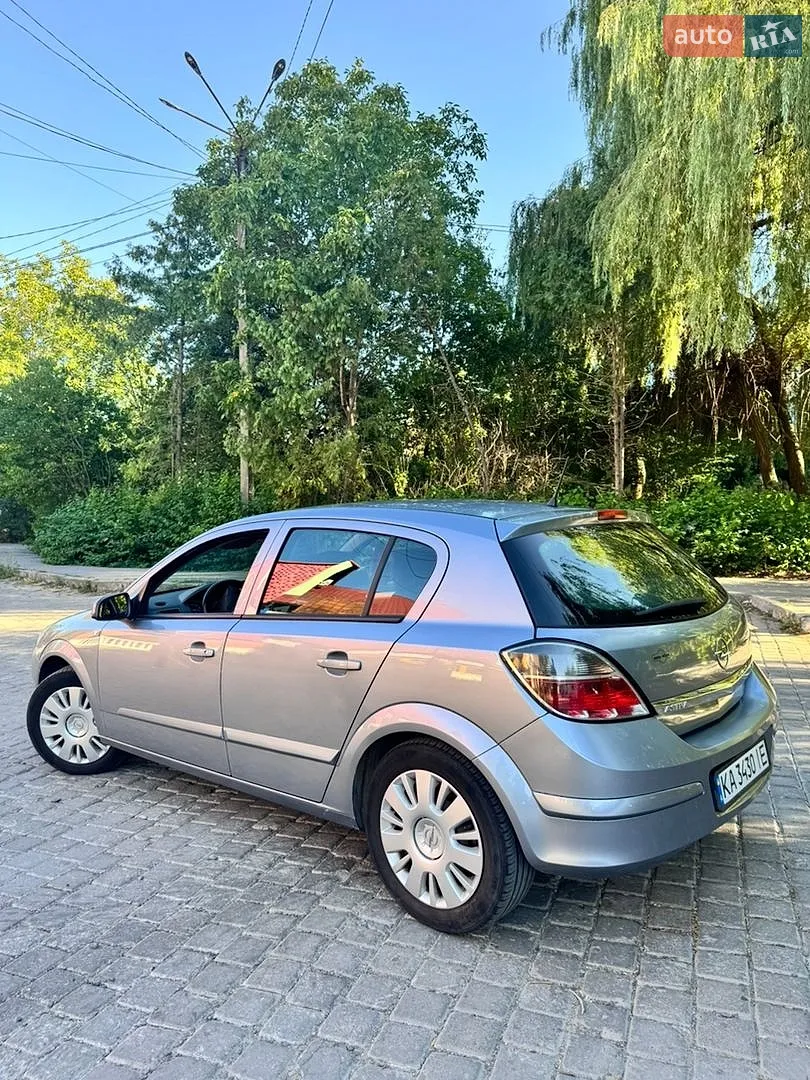 Opel Astra, 2008