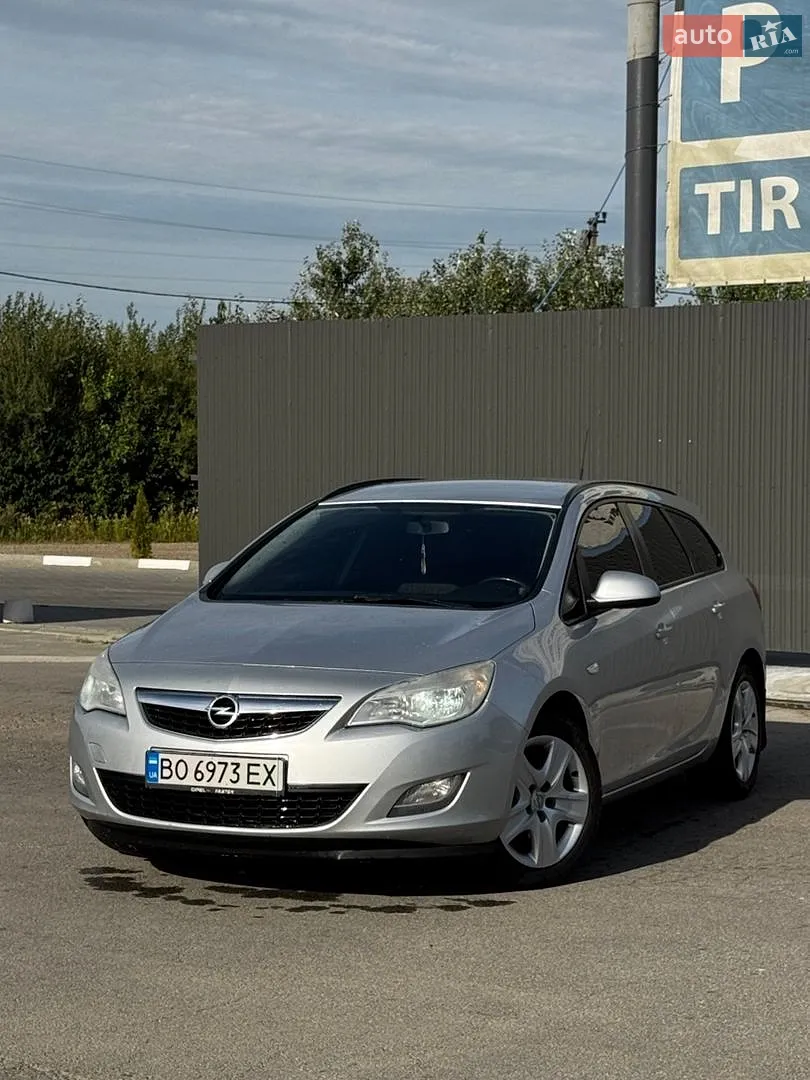 Opel Astra, 2010