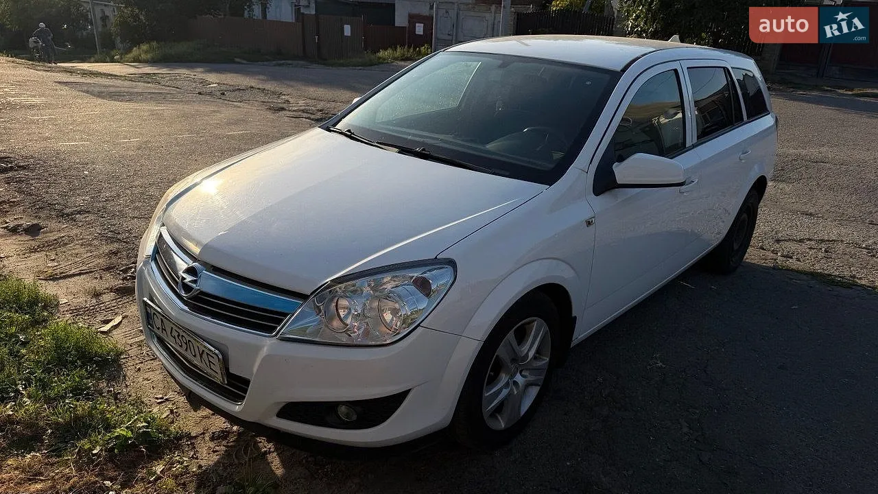 Opel Astra, 2009