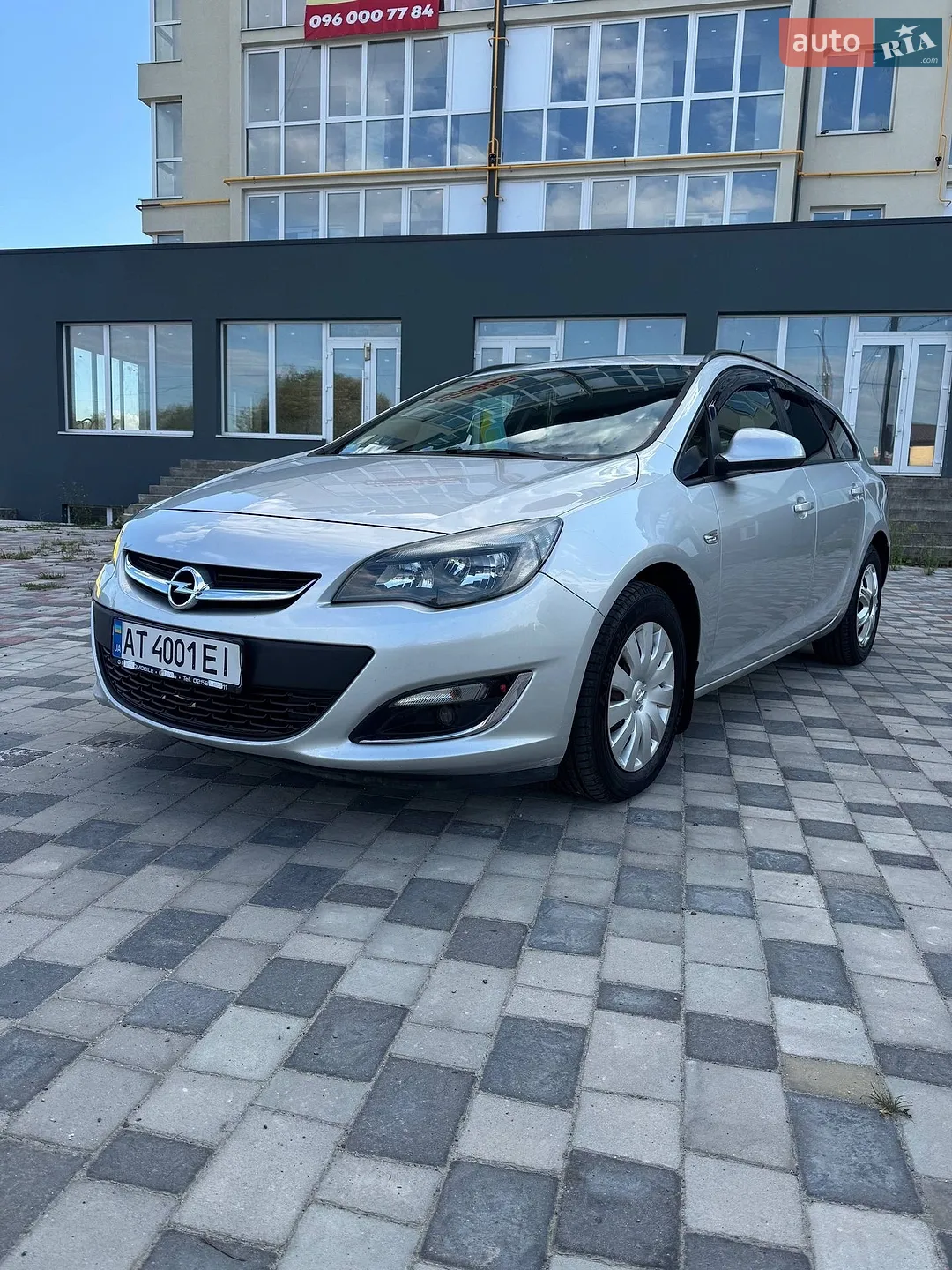 Opel Astra, 2012