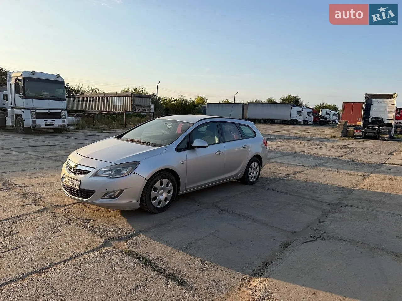 Opel Astra, 2011