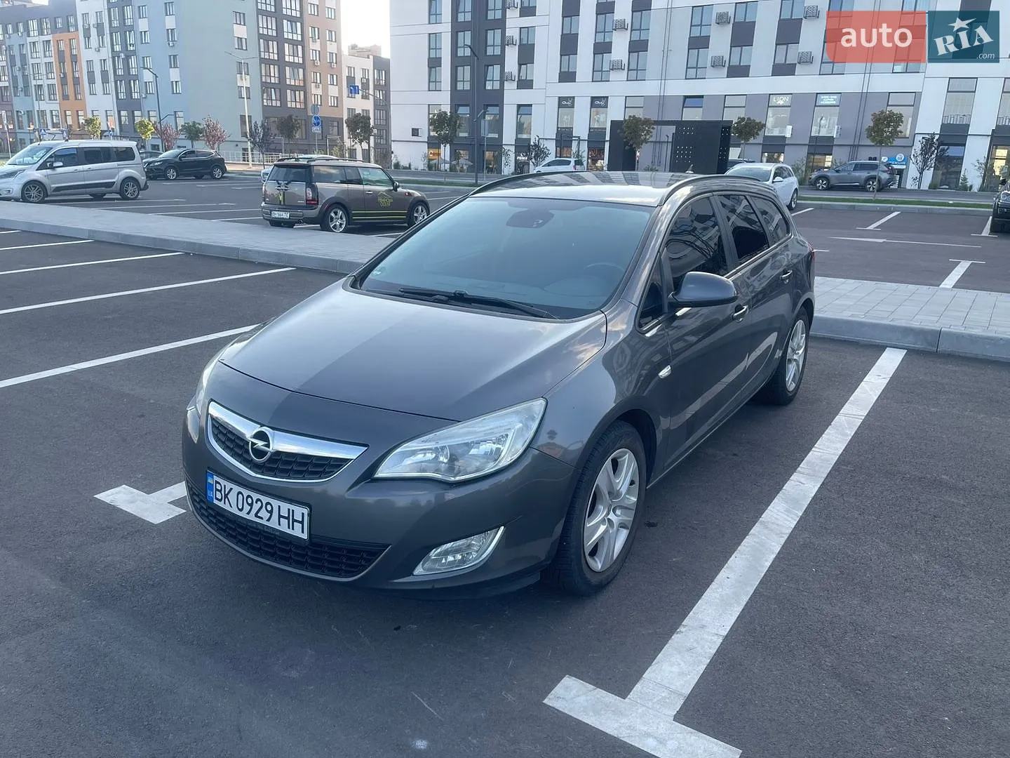 Opel Astra, 2011