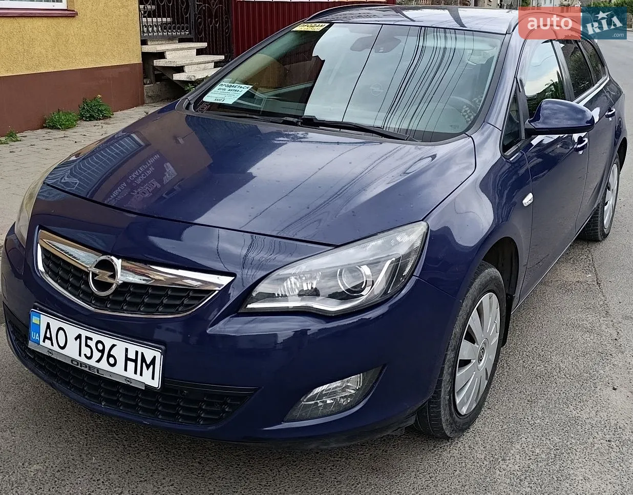 Opel Astra, 2011