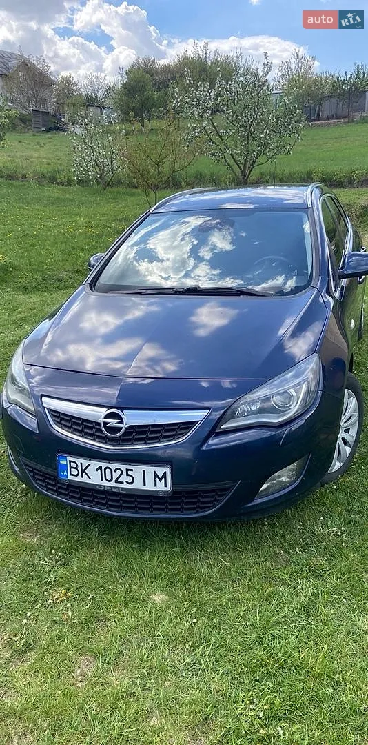 Opel Astra, 2012
