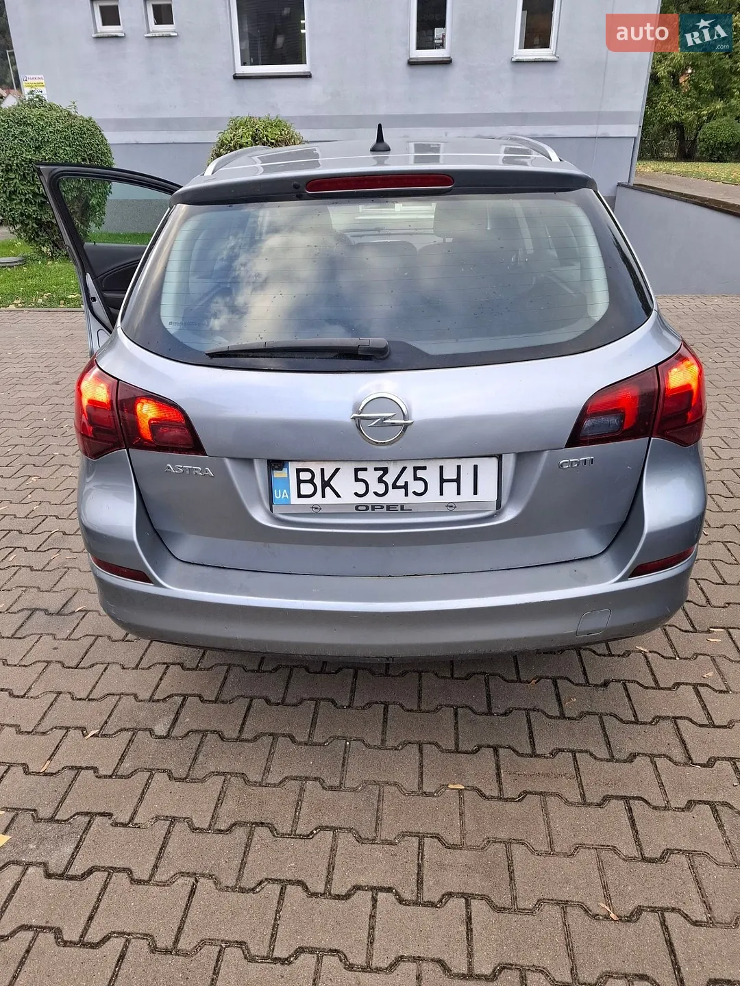 Opel Astra, 2011