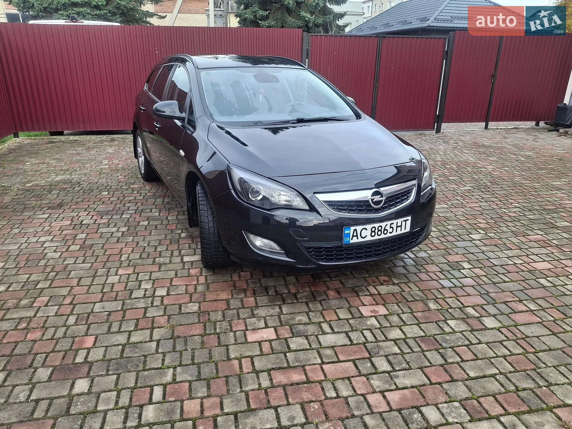 Opel Astra, 2011