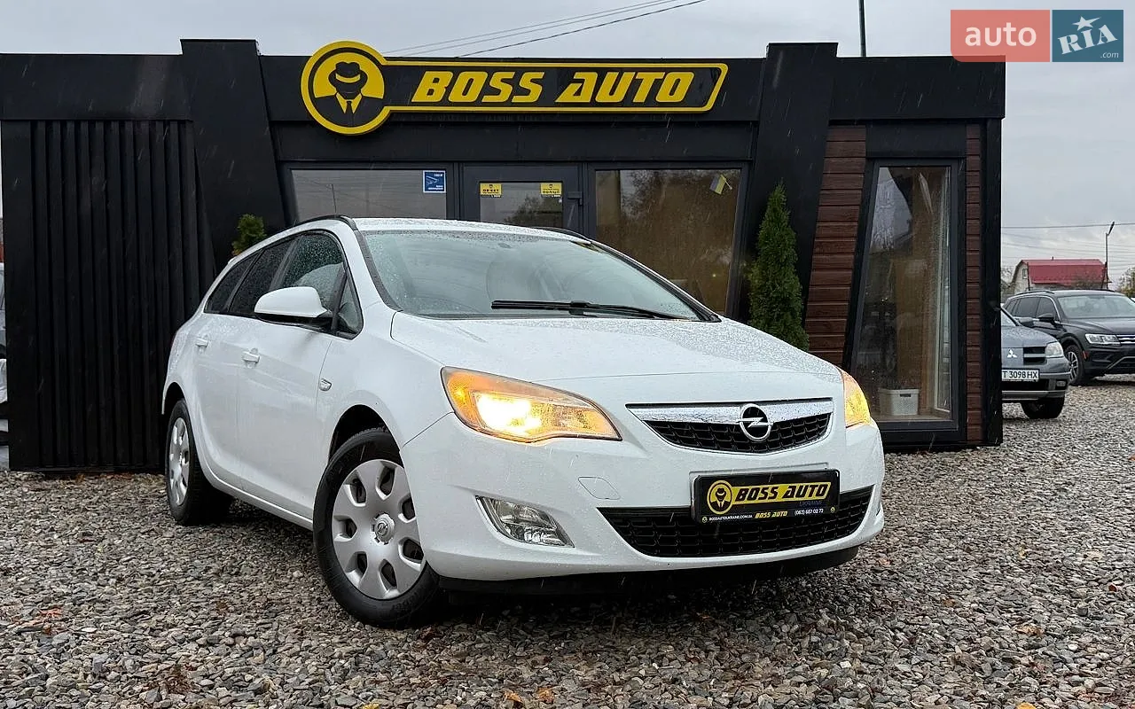 Opel Astra, 2012