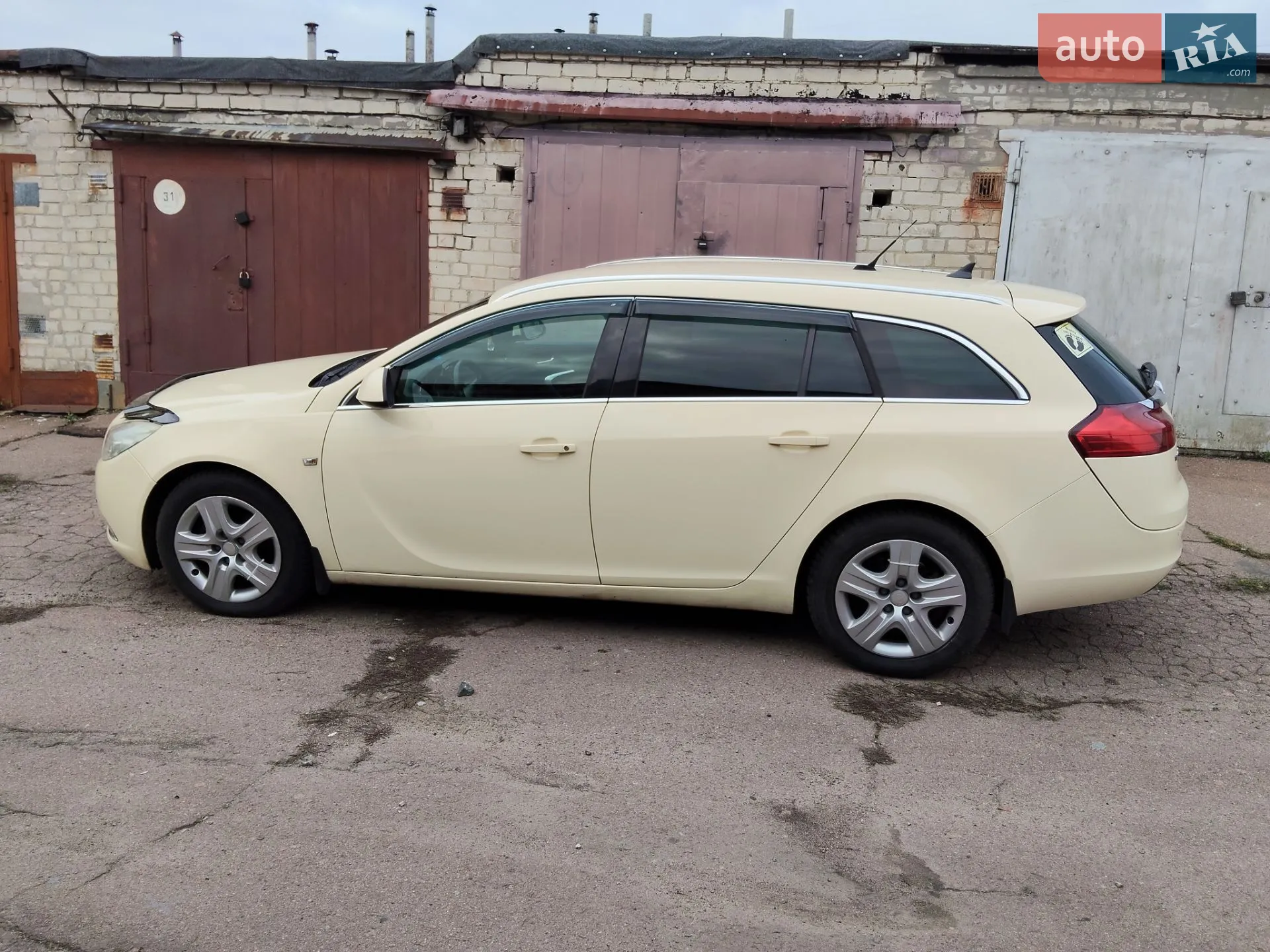Opel Insignia, 2011