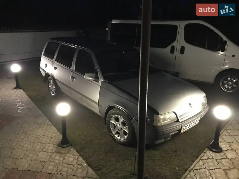 Opel Kadett, 1988