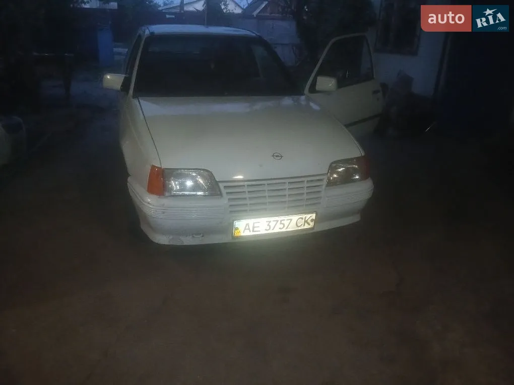 Opel Kadett, 1985