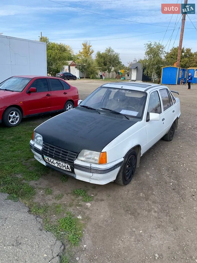 Opel Kadett, 1988