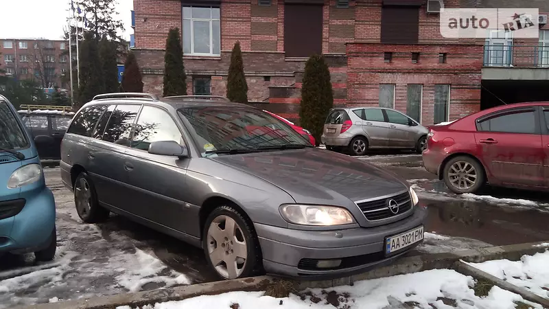 Opel Omega, 2001