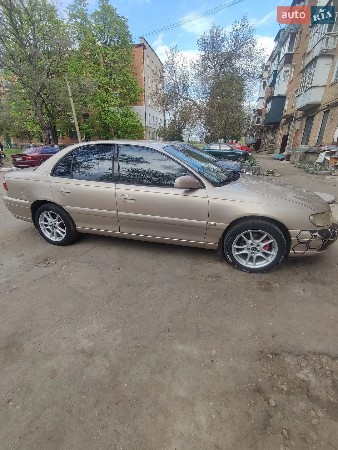 Opel Omega, 2000