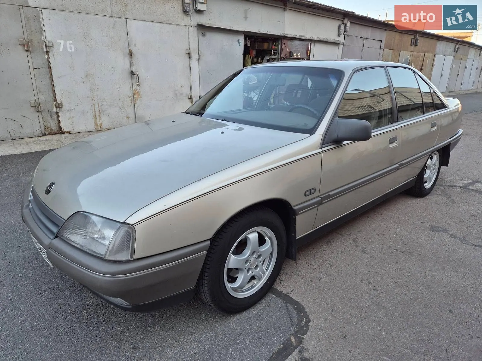 Opel Omega, 1988