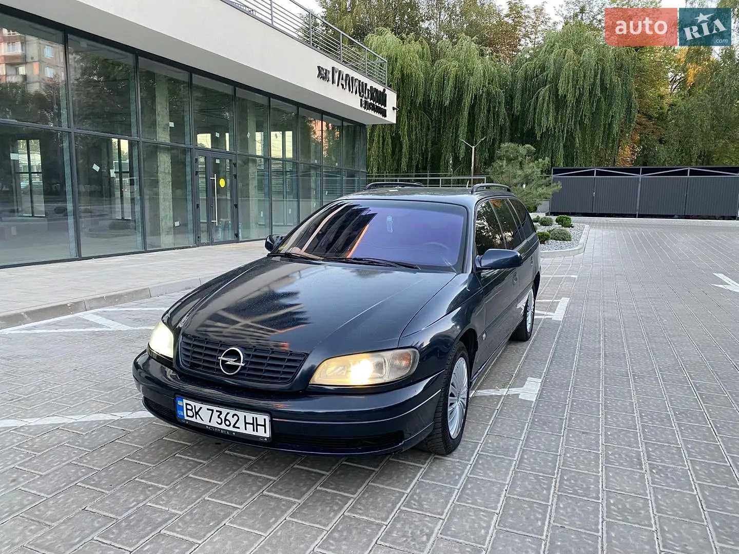 Opel Omega, 2002