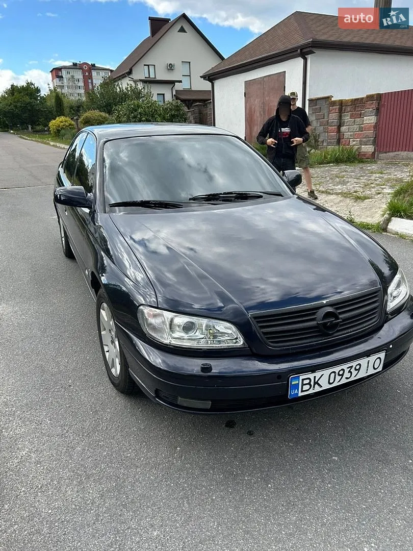 Opel Omega, 2002