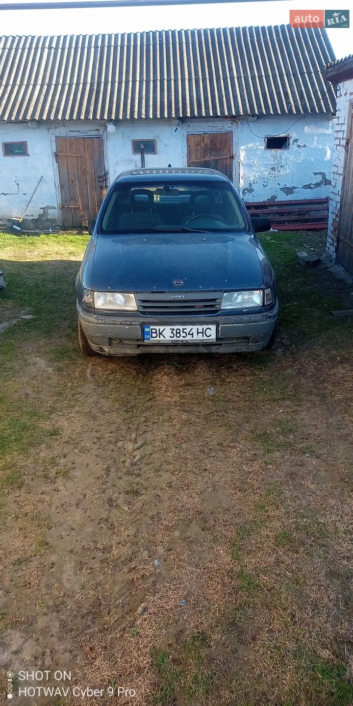 Opel Vectra, 1989