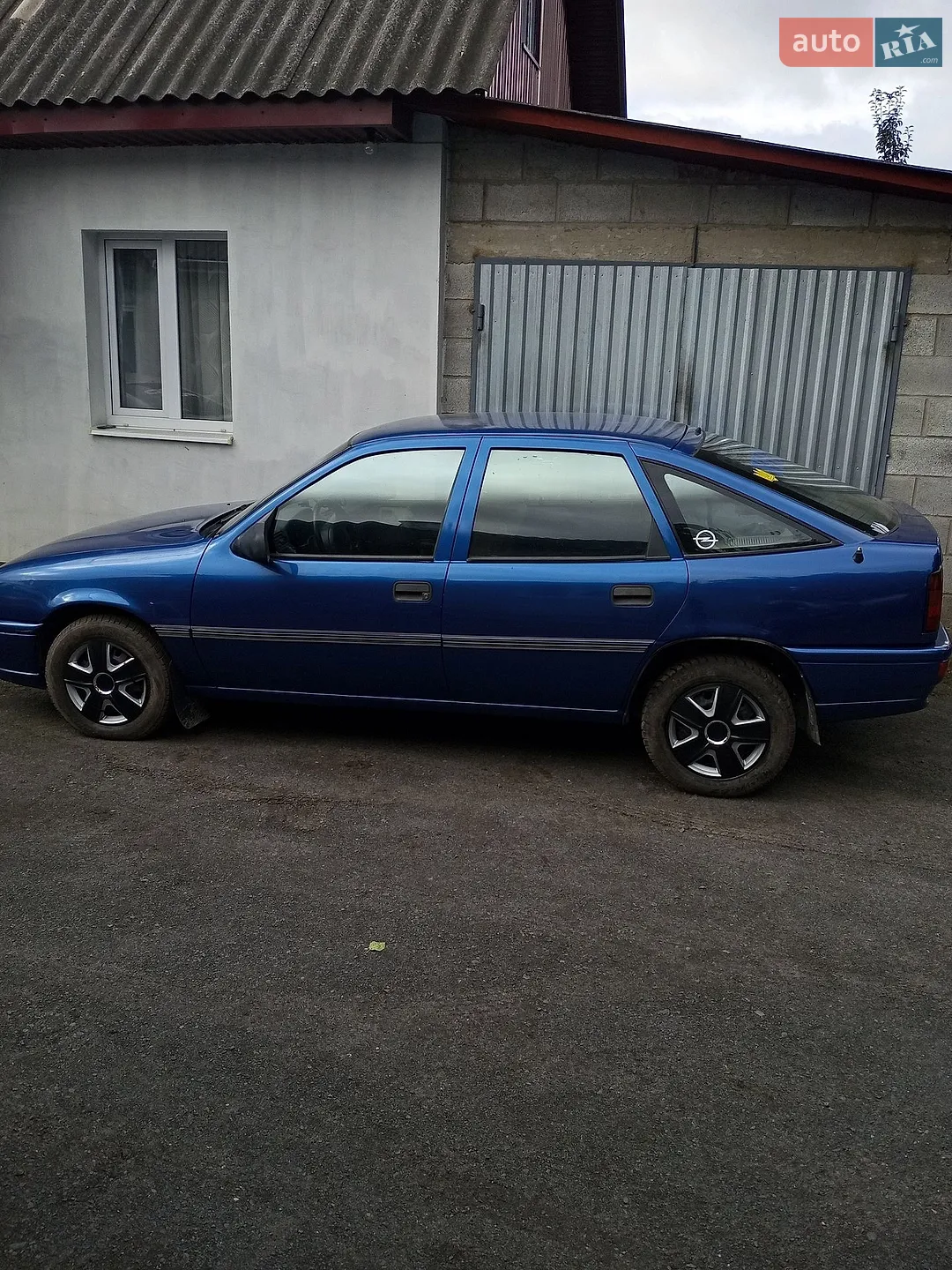 Opel Vectra, 1990