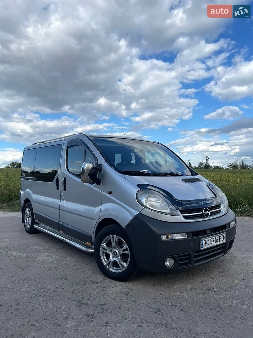 Opel Vivaro, 2005