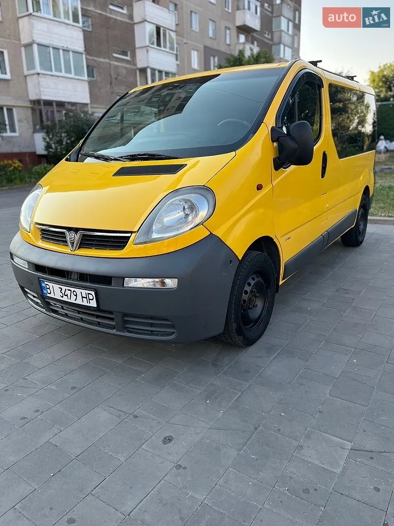 Opel Vivaro, 2004