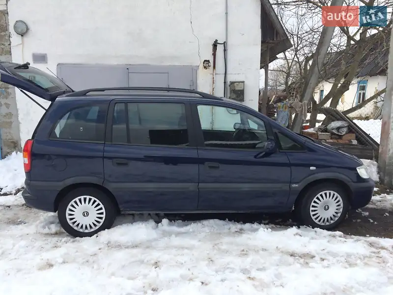 Opel Zafira, 2002