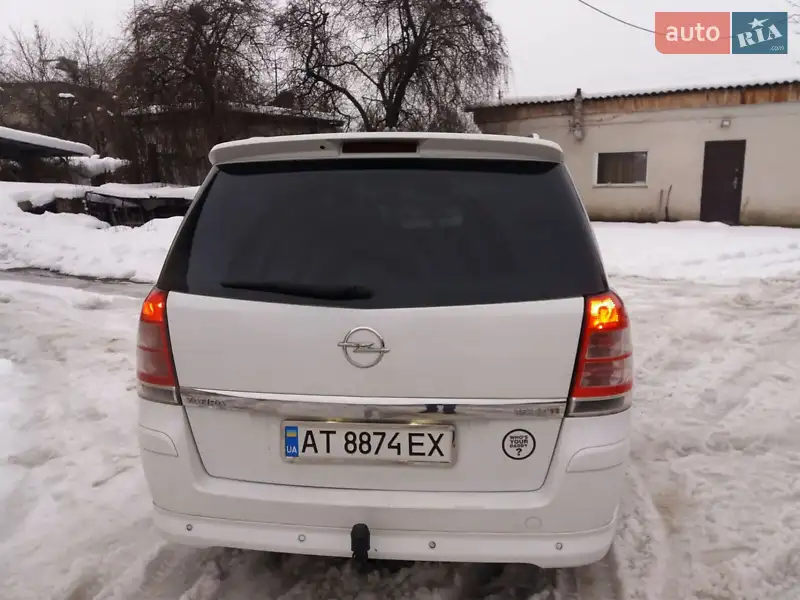 Opel Zafira, 2009