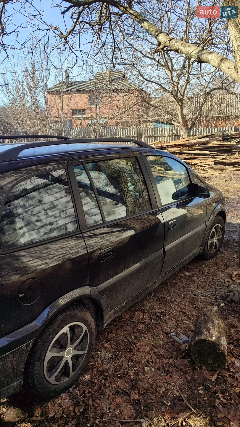 Opel Zafira, 2004