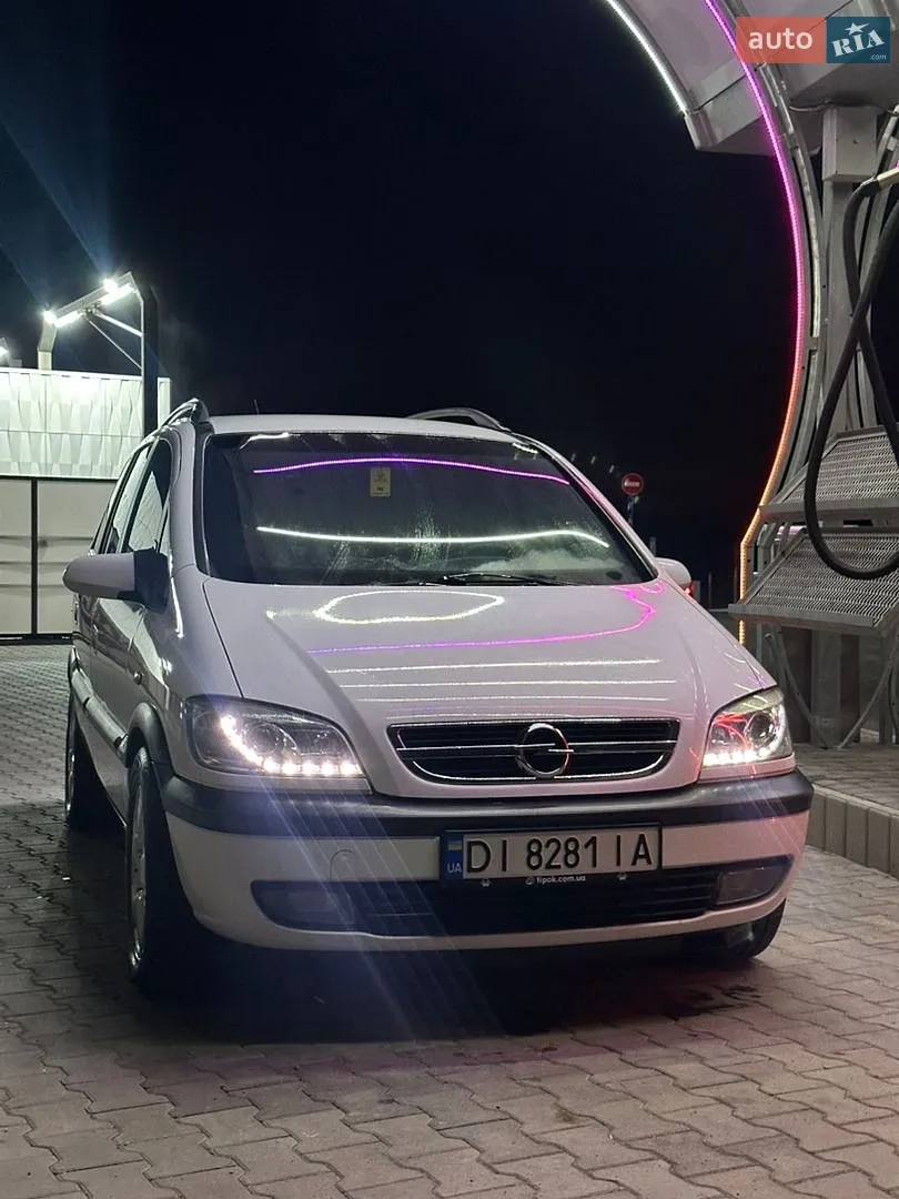 Opel Zafira, 2004