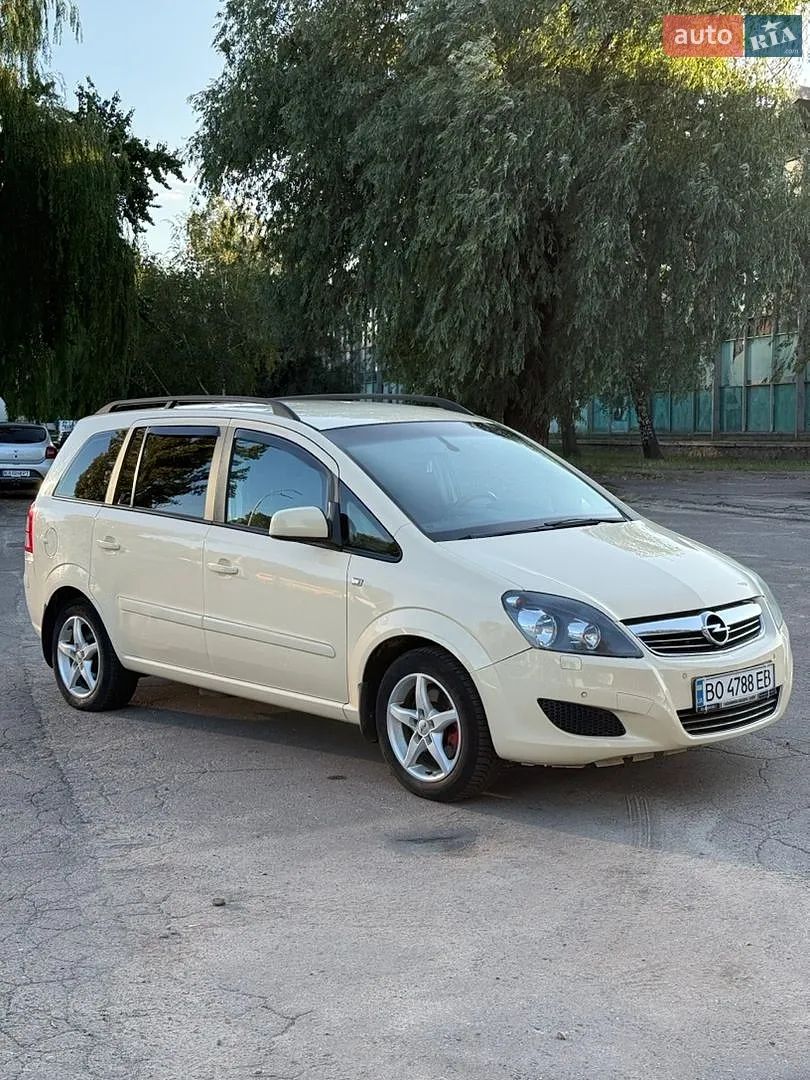 Opel Zafira, 2012