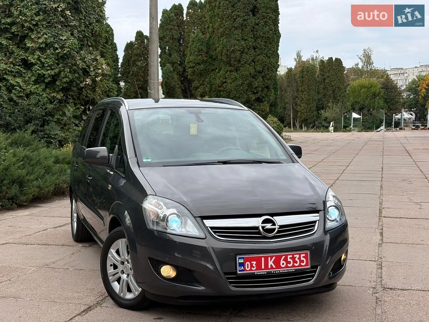 Opel Zafira 2013 — 1