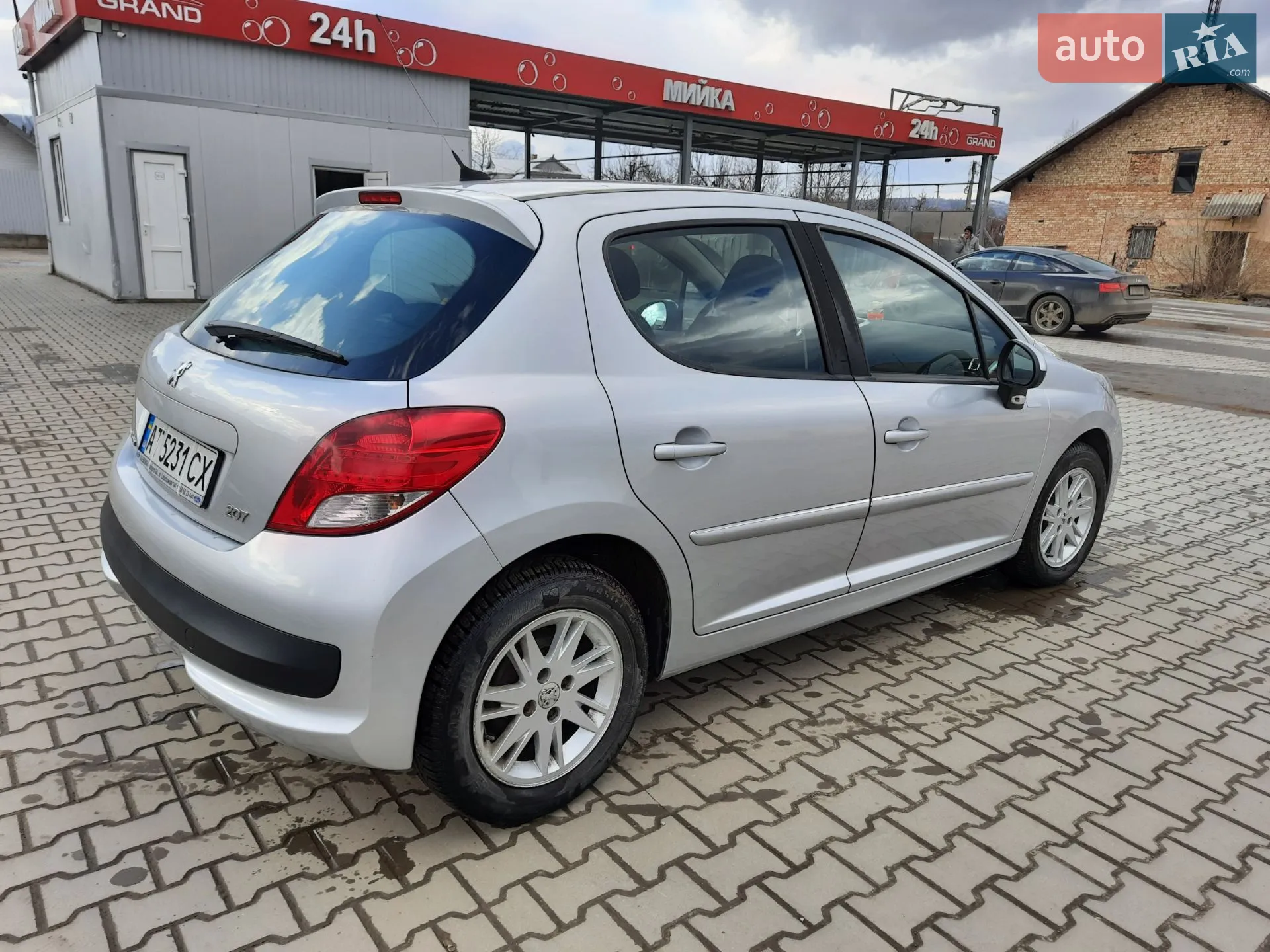 Peugeot 207, 2010