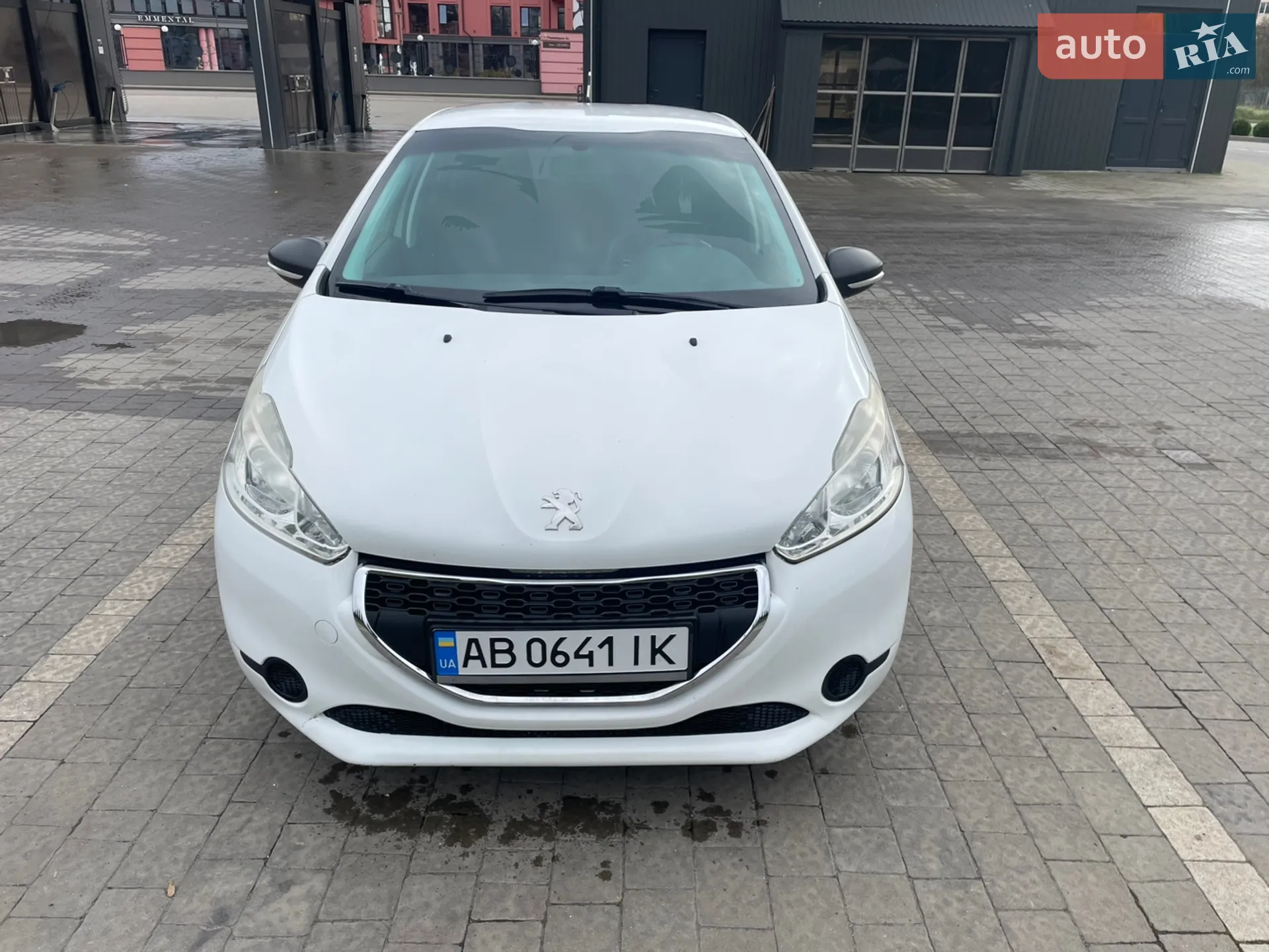 Peugeot 208, 2013