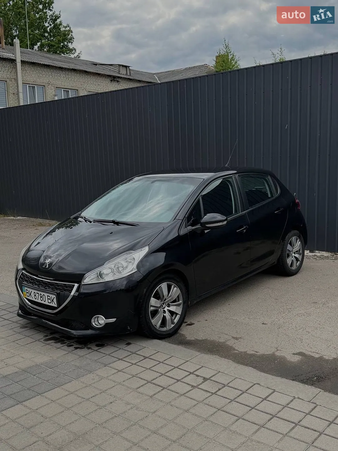 Peugeot 208, 2013