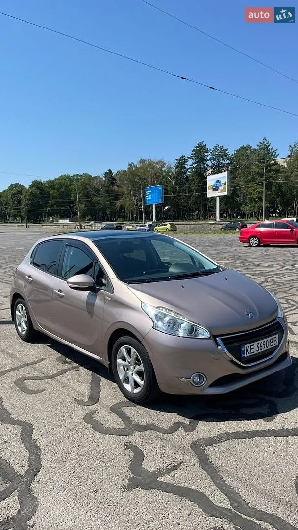 Peugeot 208, 2014