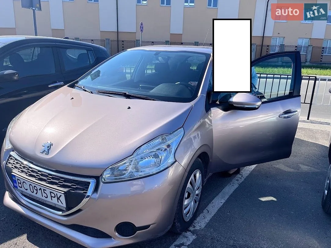 Peugeot 208, 2012