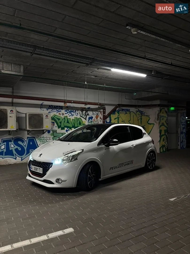 Peugeot 208, 2013