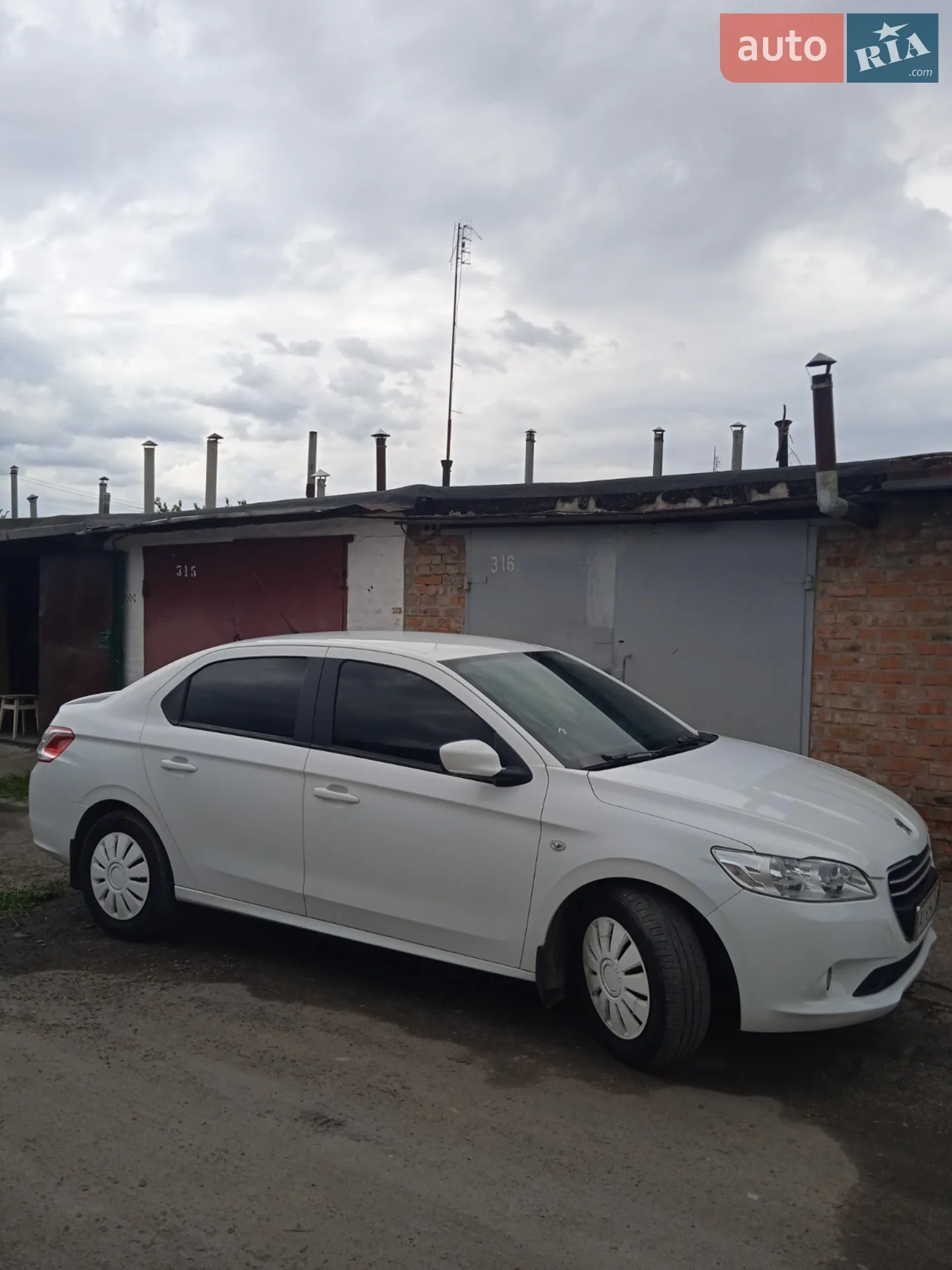 Peugeot 301, 2016