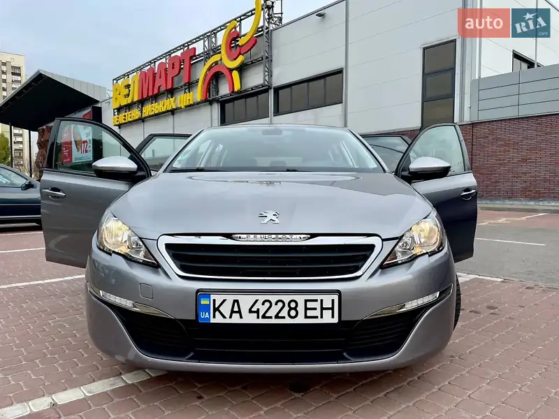 Peugeot 308, 2015