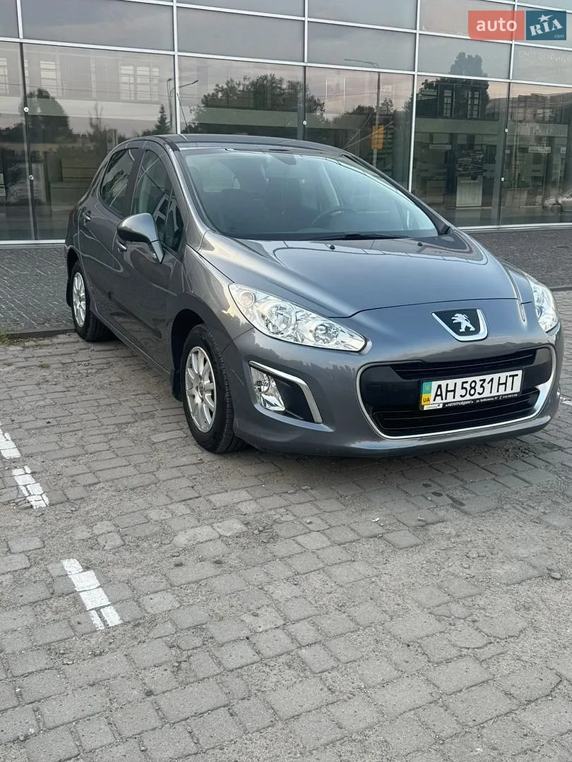Peugeot 308, 2011