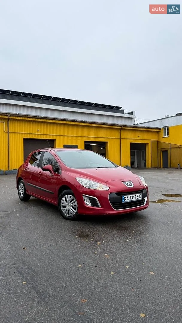 Peugeot 308, 2011