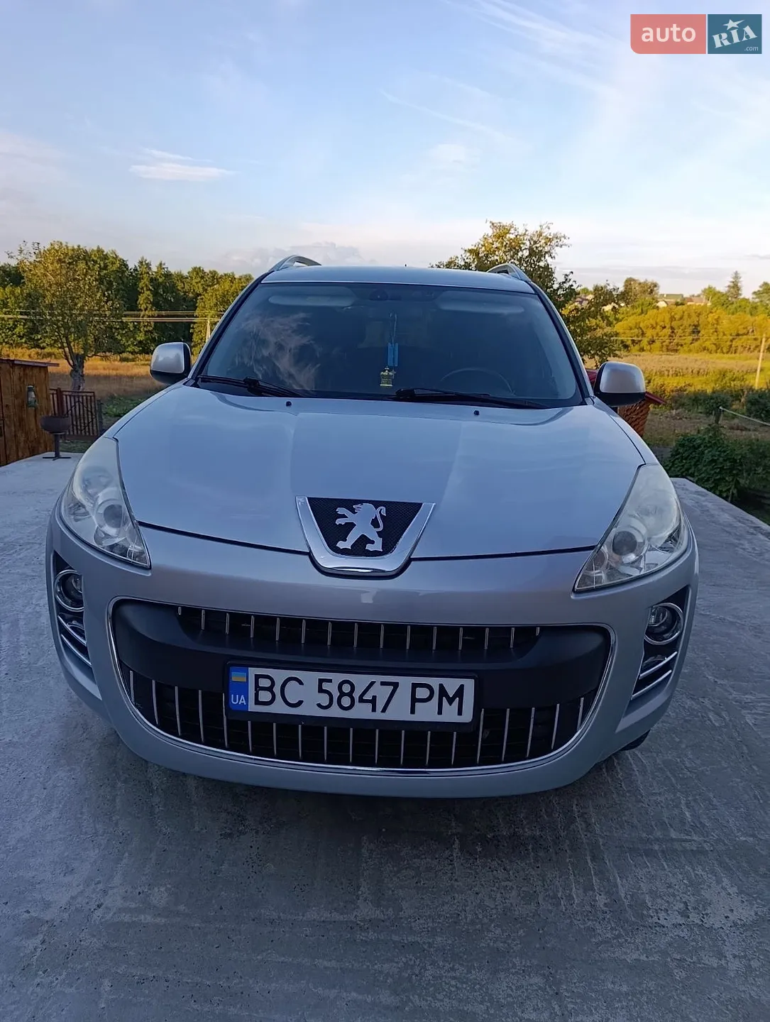 Peugeot 4007, 2011
