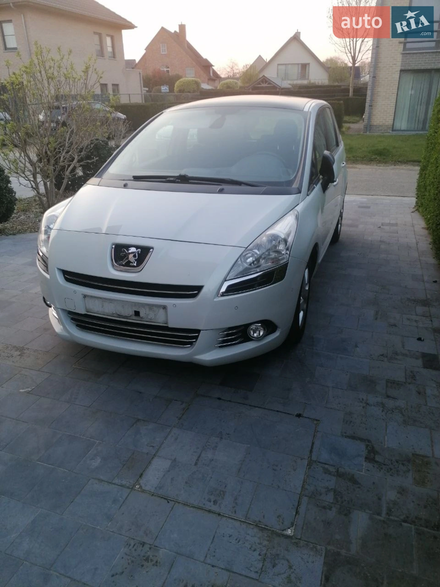 Peugeot 5008, 2012