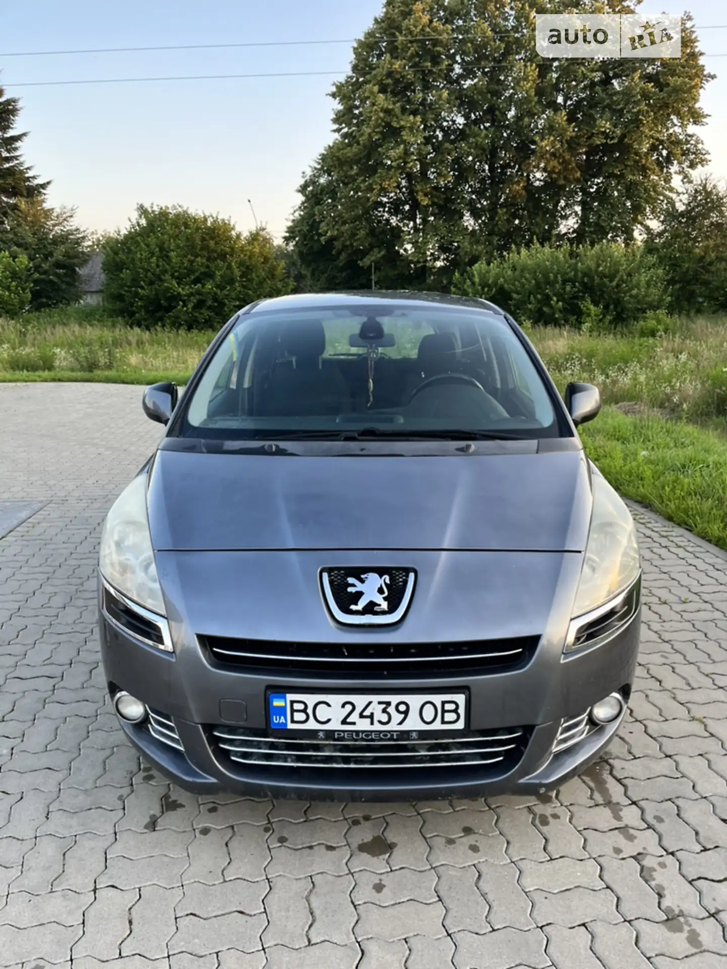 Peugeot 5008, 2011