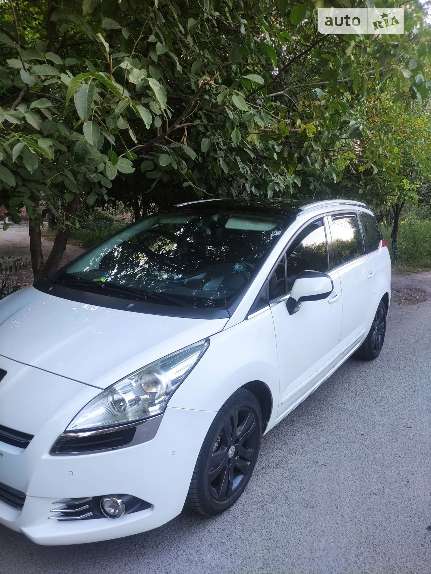 Peugeot 5008, 2012