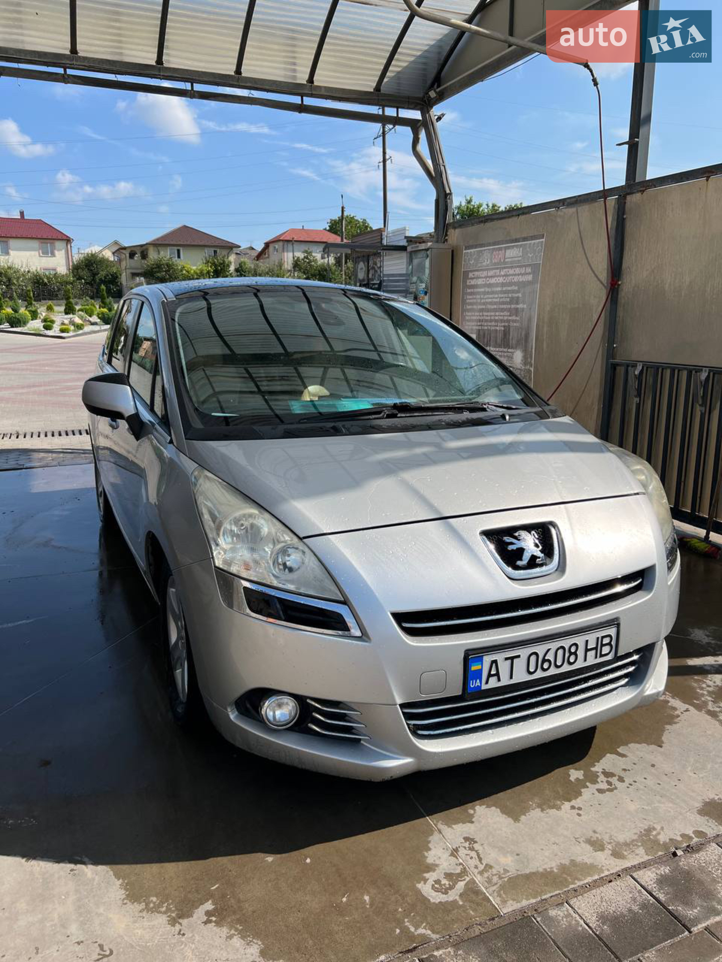 Peugeot 5008, 2011