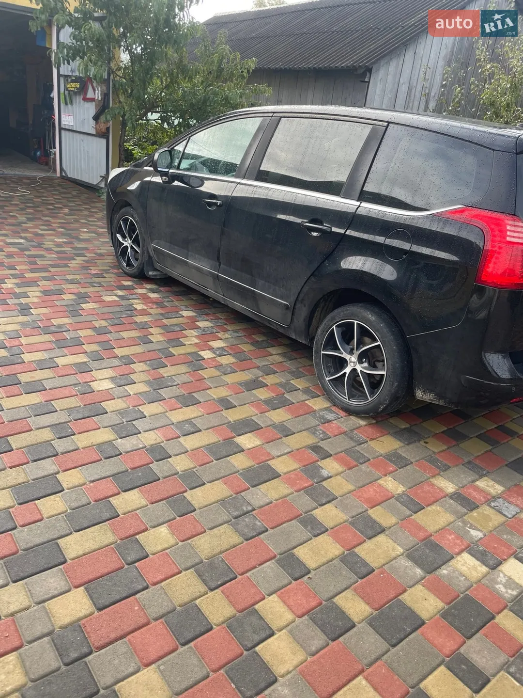 Peugeot 5008, 2010