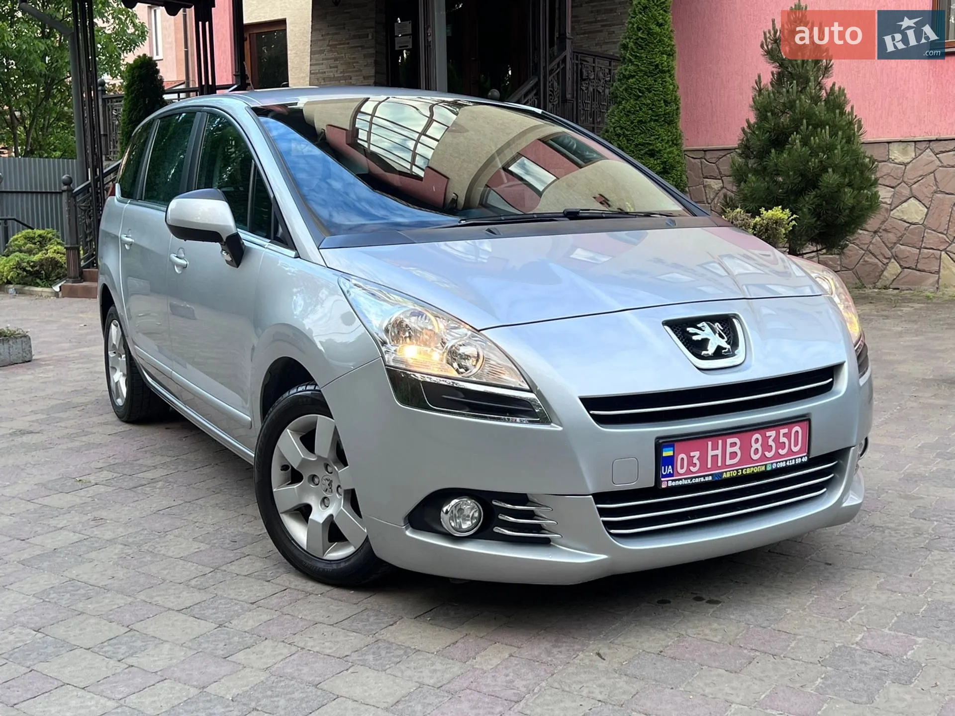 Peugeot 5008, 2011