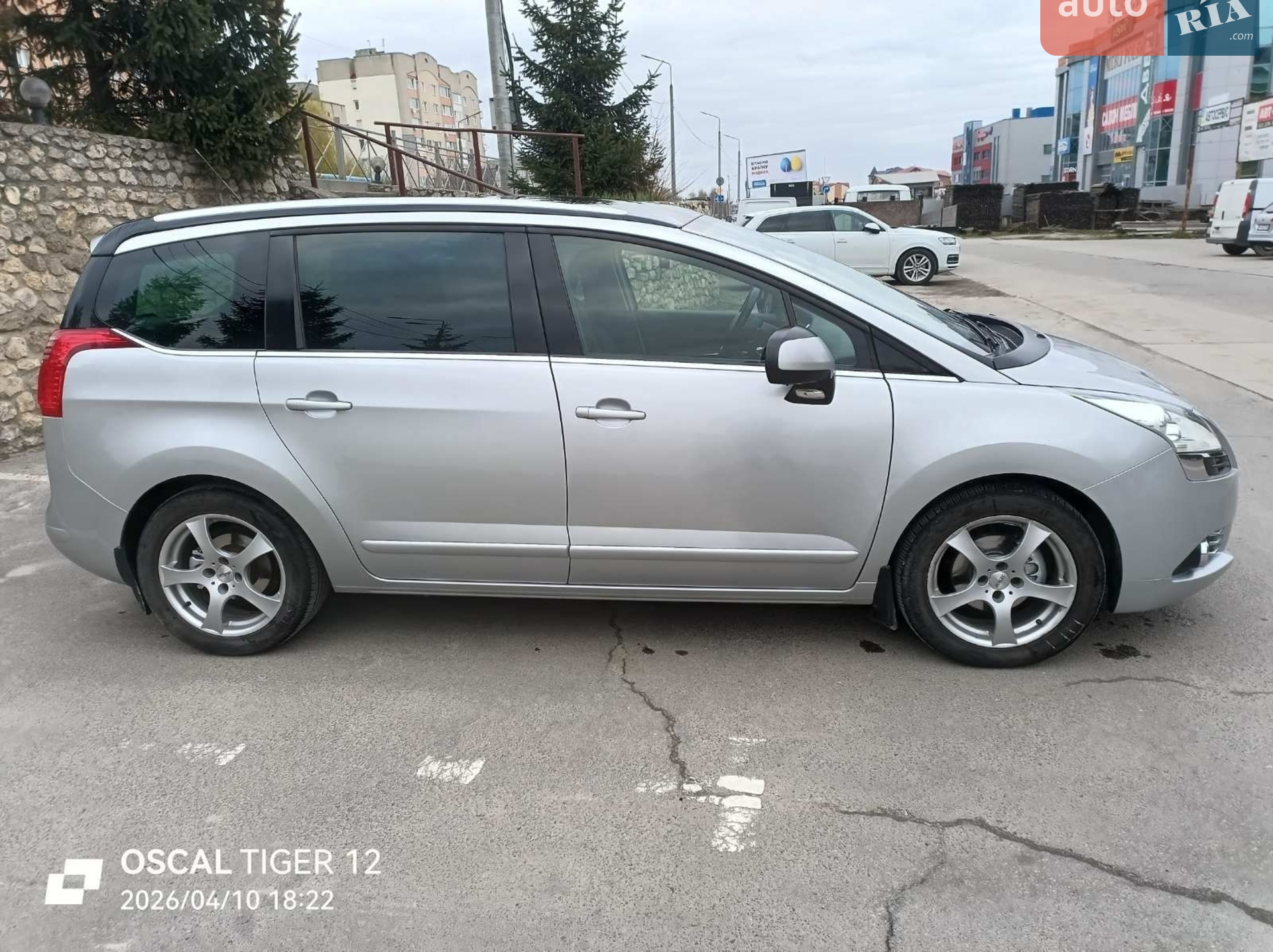 Peugeot 5008, 2011