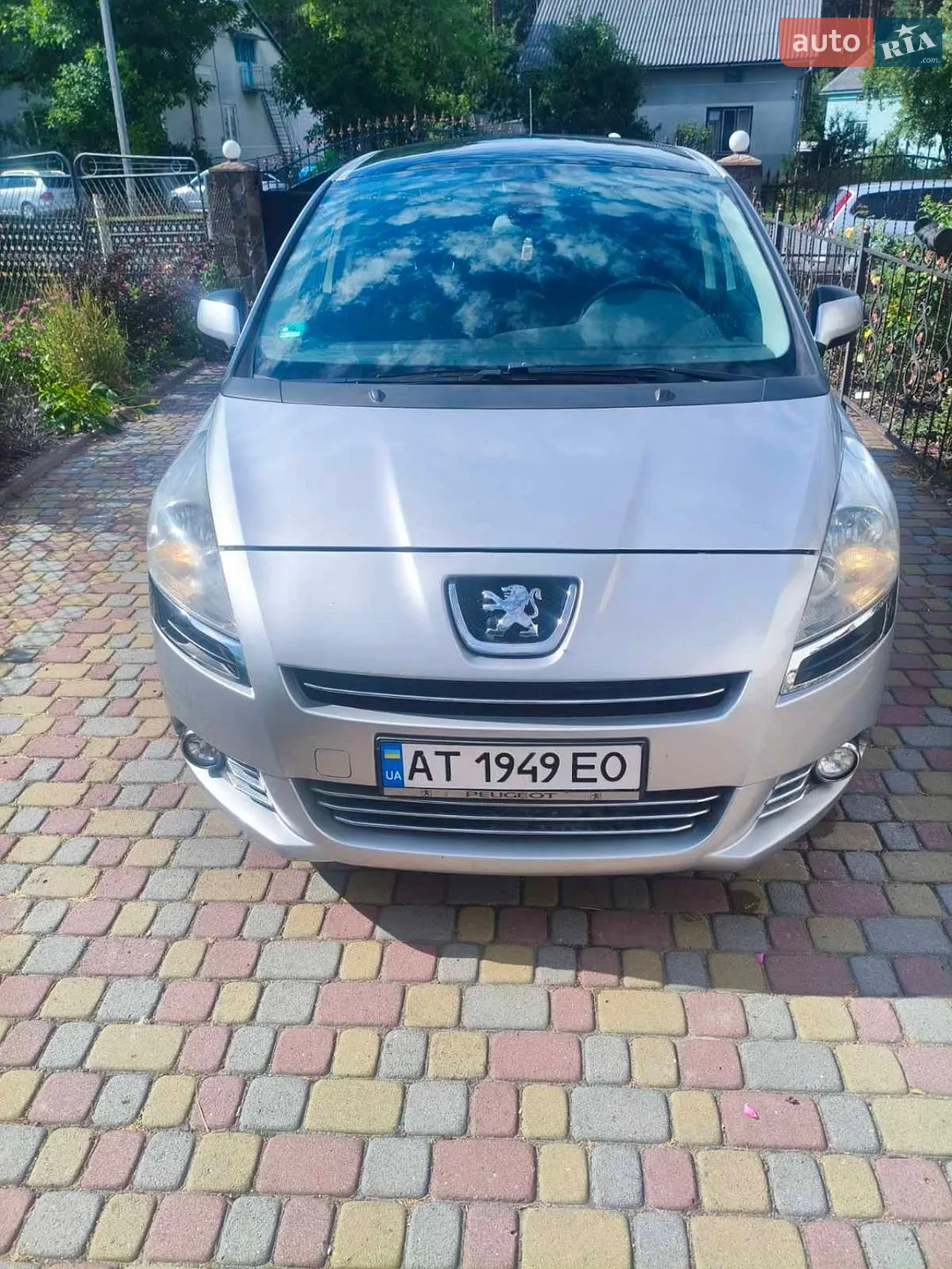 Peugeot 5008, 2011