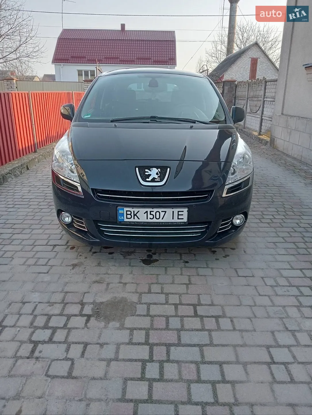 Peugeot 5008, 2011